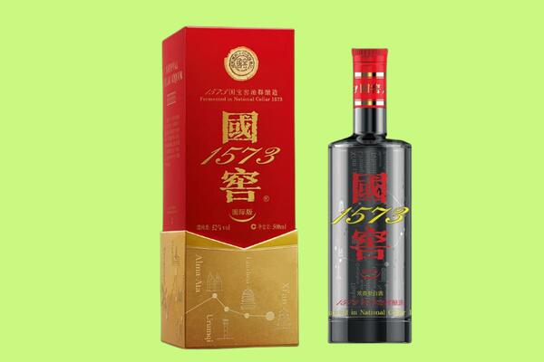 重庆黔江区回收国窖1573.jpg